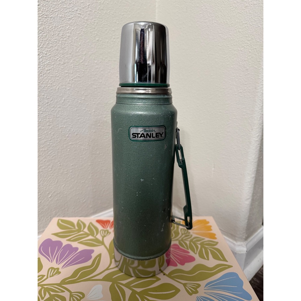 Vintage Aladdin Stanley A-944DH Hammertone Green Vacuum Bottle 1 Quart Thermos